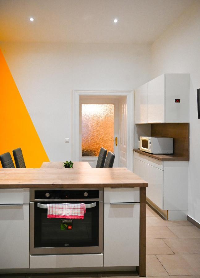 Modern Wiener Stadthalle Appartement Wenen
